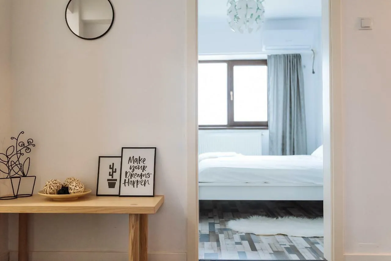 Amazing View Apartment - 3Br - Piata Unirii Bucharest Romania